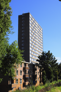 904919 Gezicht op de studentenflat aan de Ina Boudier-Bakkerlaan te Utrecht.